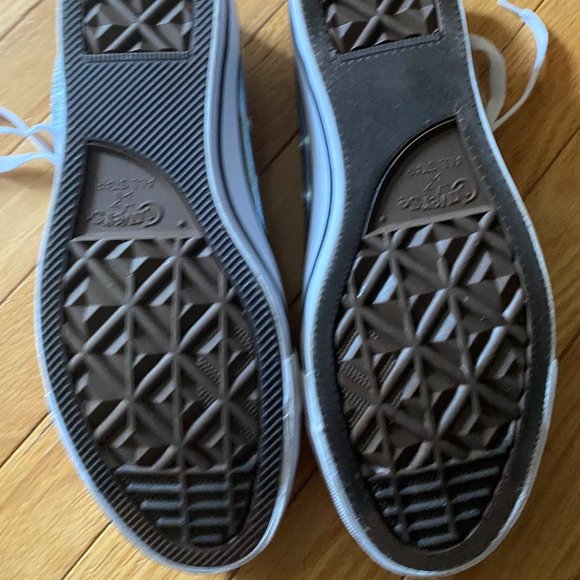 Metallic Unisex Ice Blue Converse - Picture 3 of 6